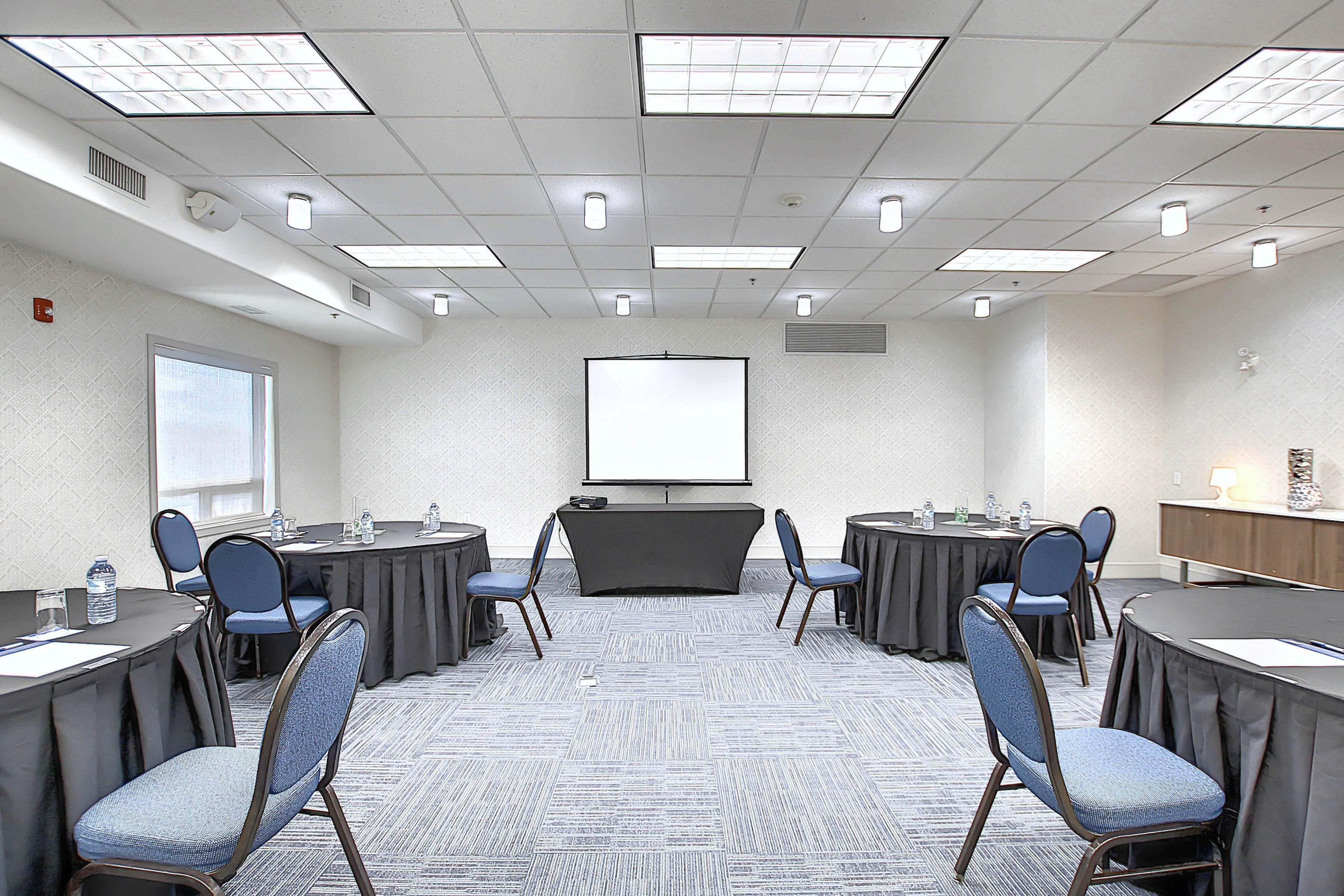 Holiday Inn Express Airport Calgary By Ihg Buitenkant foto